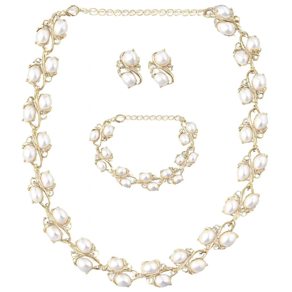 Gold Pearl Jewelry Set with Bracelet